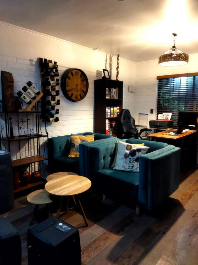 سانتا كروز Casa Roble Anejo Bed & Breakfast المظهر الخارجي الصورة