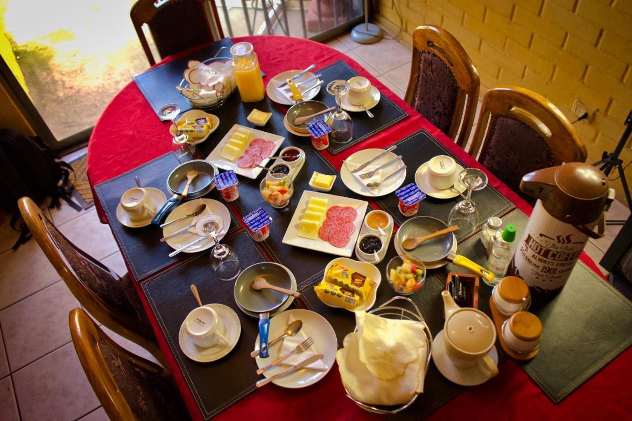 سانتا كروز Casa Roble Anejo Bed & Breakfast المظهر الخارجي الصورة