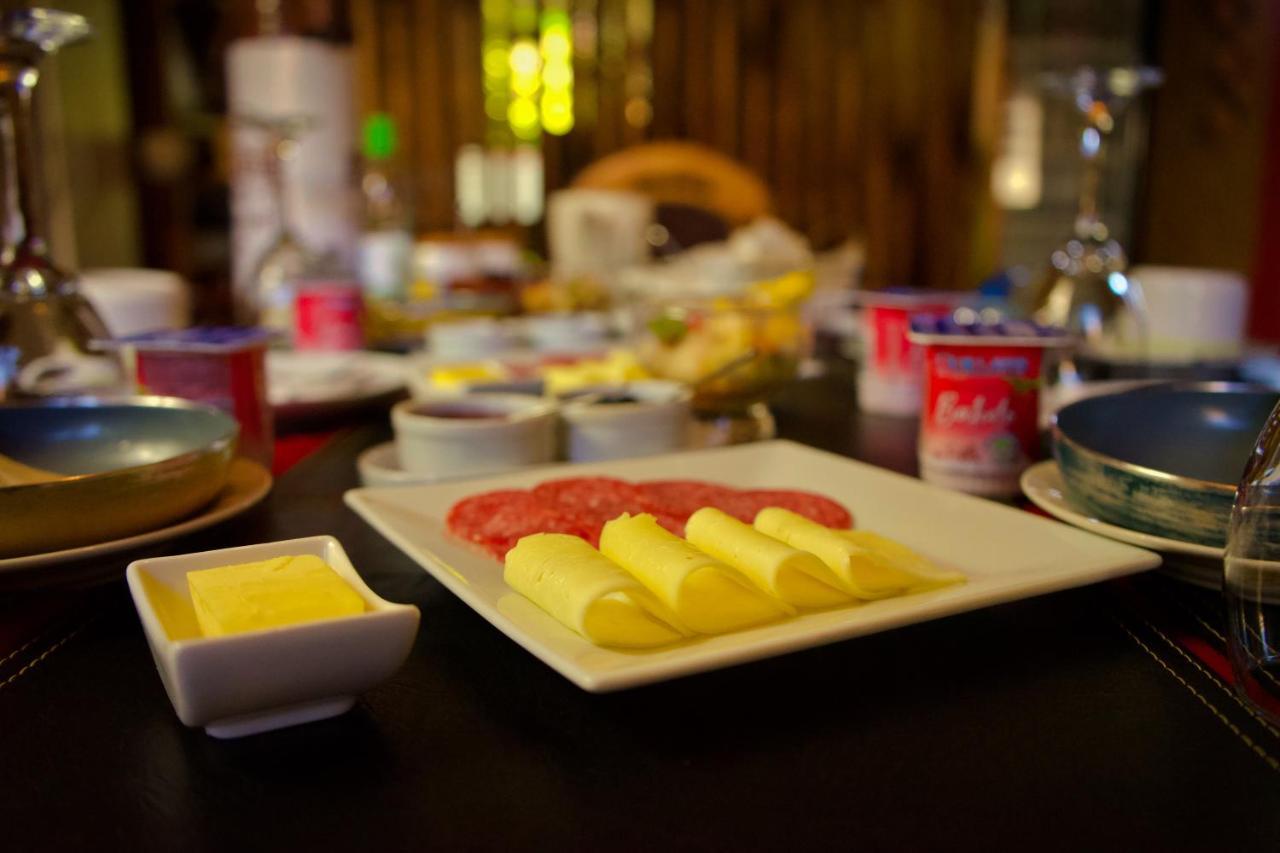 سانتا كروز Casa Roble Anejo Bed & Breakfast المظهر الخارجي الصورة